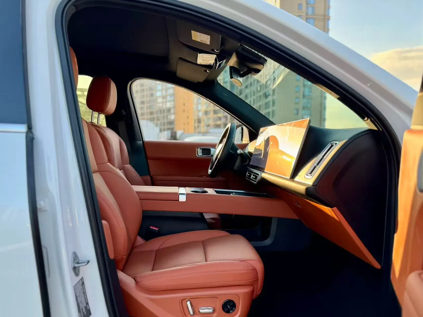 2024 LI L6 thumbnail 4