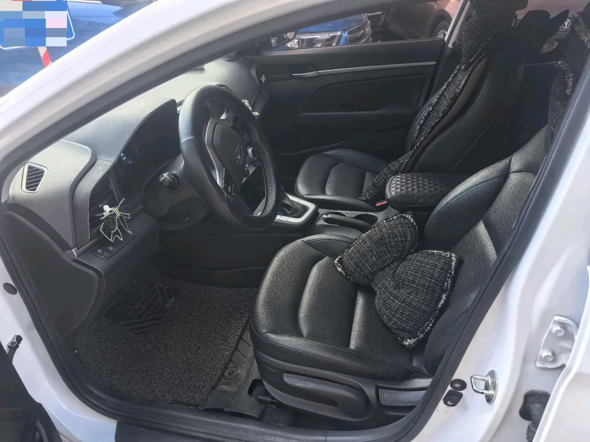 2019 HYUNDAI ELANTRA thumbnail 4