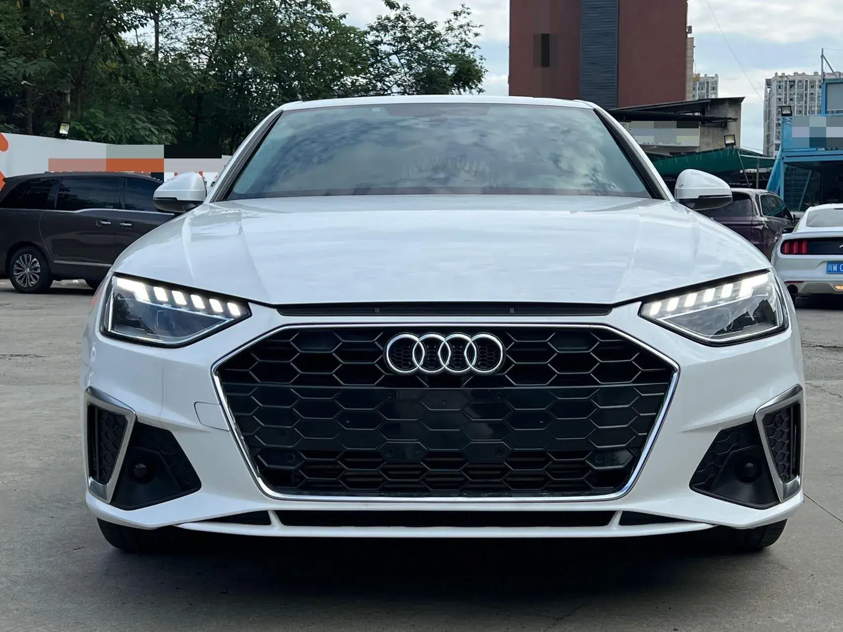 2023 AUDI A4L thumbnail 2