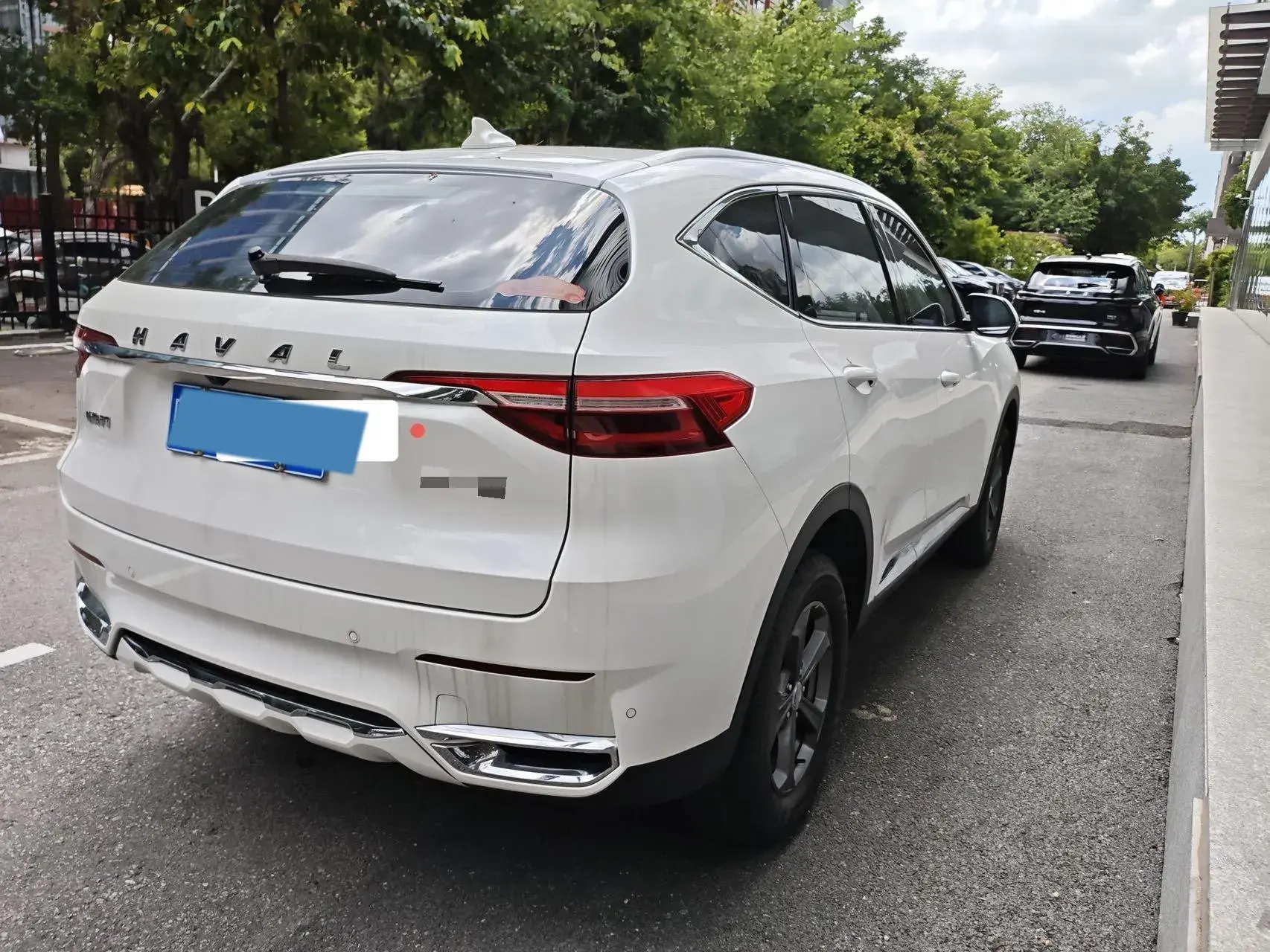 2019 HAVAL F7 thumbnail 3
