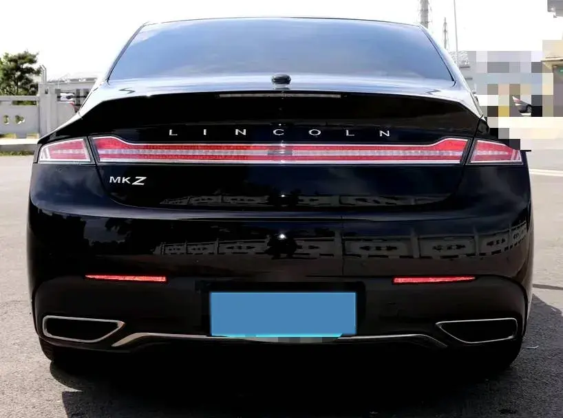 2019 LINCOLN MKZ thumbnail 2