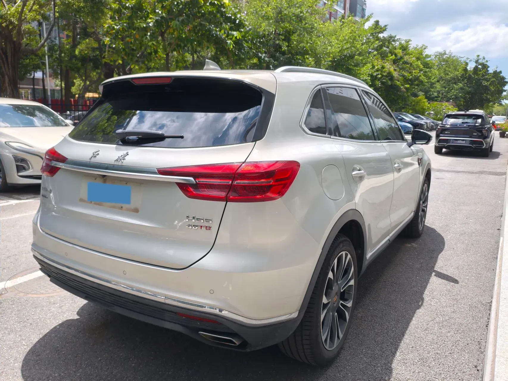 2019 HONGQI HS5 thumbnail 4