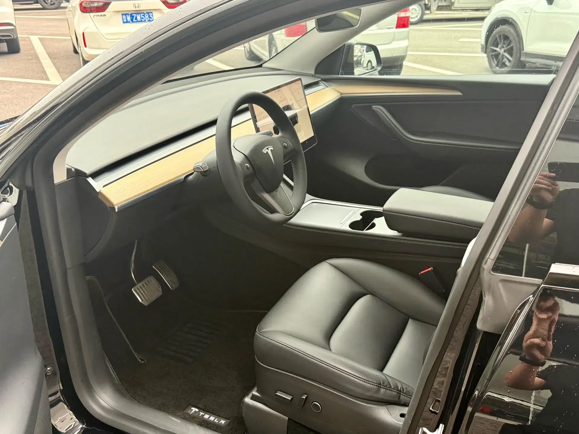 2022 TESLA MODEL thumbnail 4