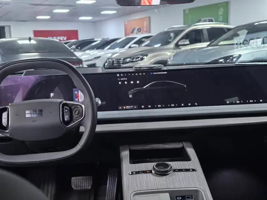 2024 GEELY GALAXY thumbnail 2