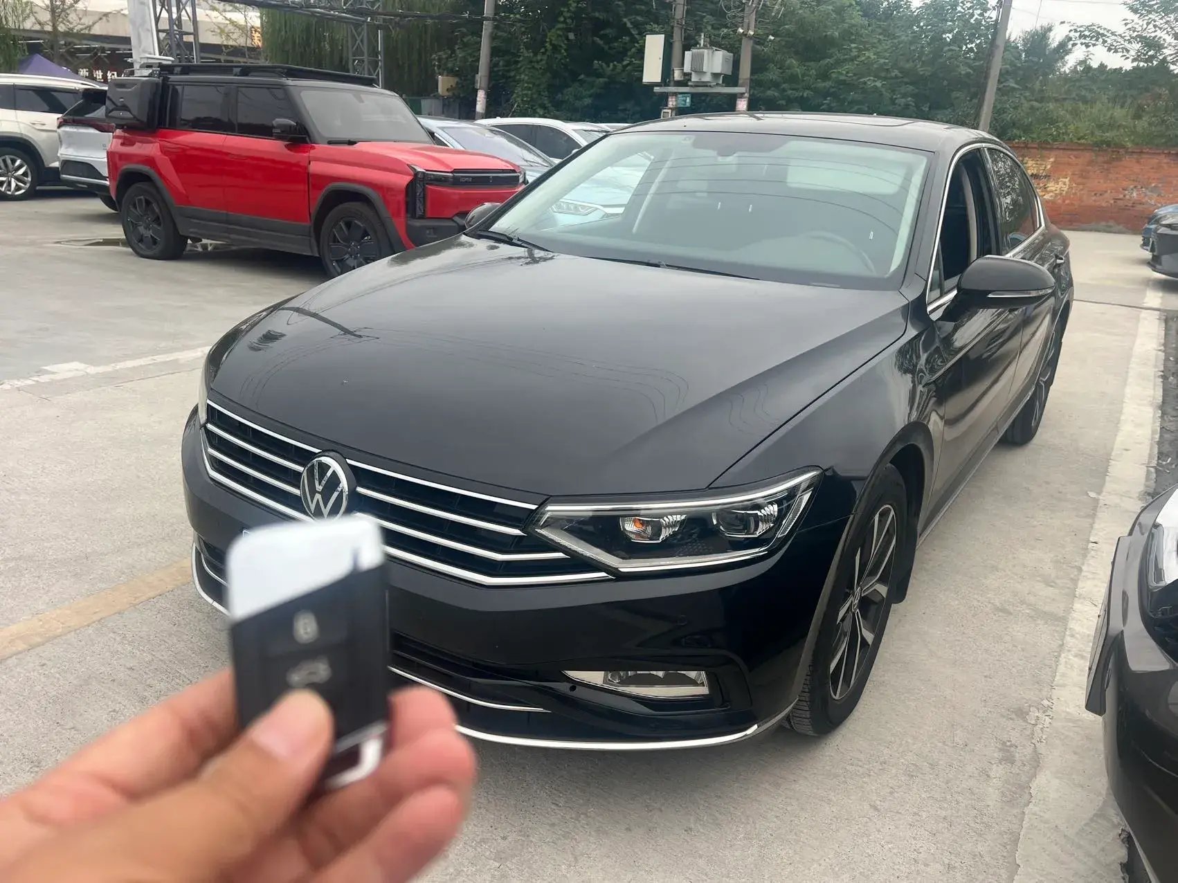 2020 VOLKSWAGEN MAGOTAN view 1