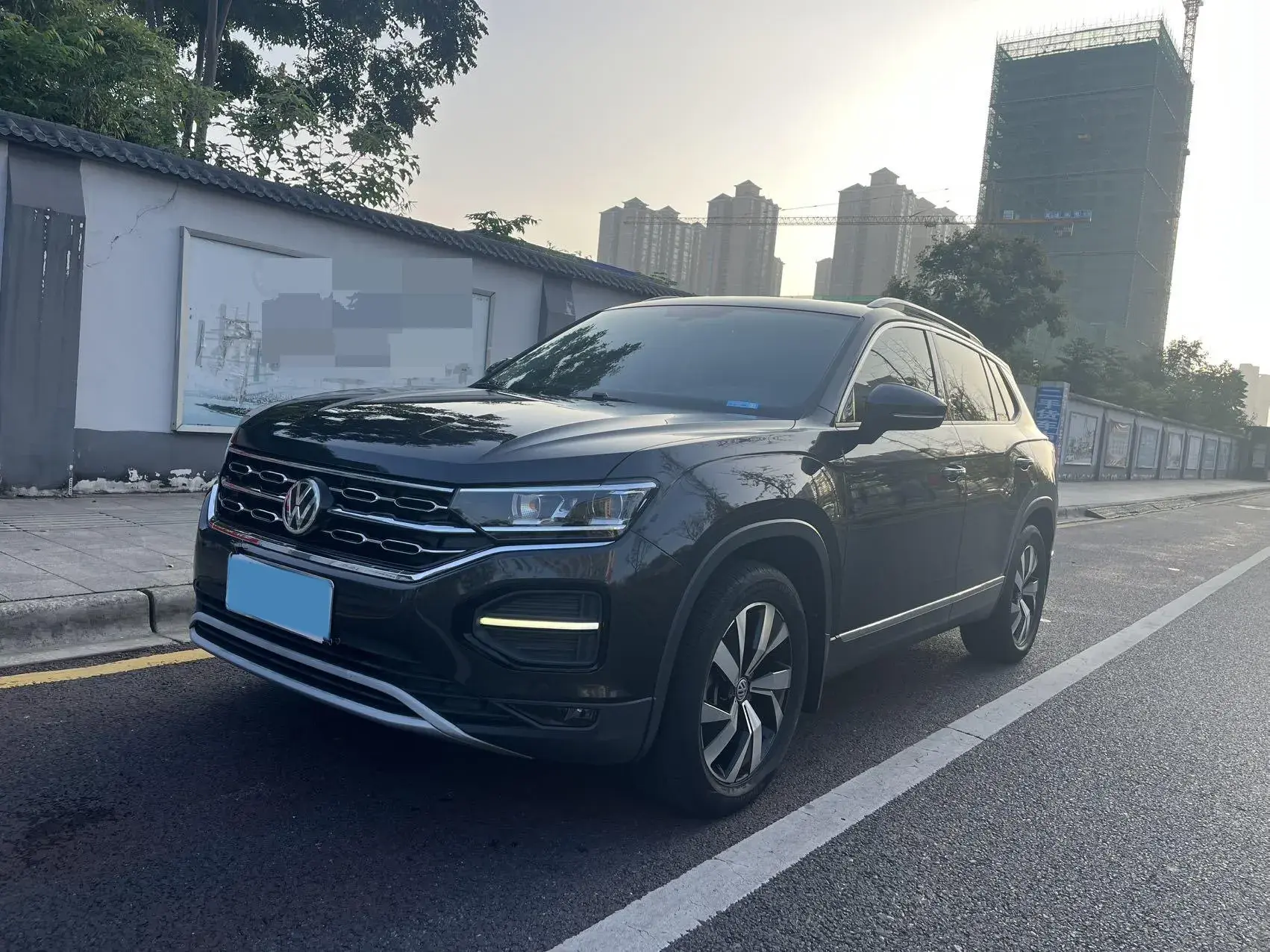 2019 VOLKSWAGEN TAYRON view 1