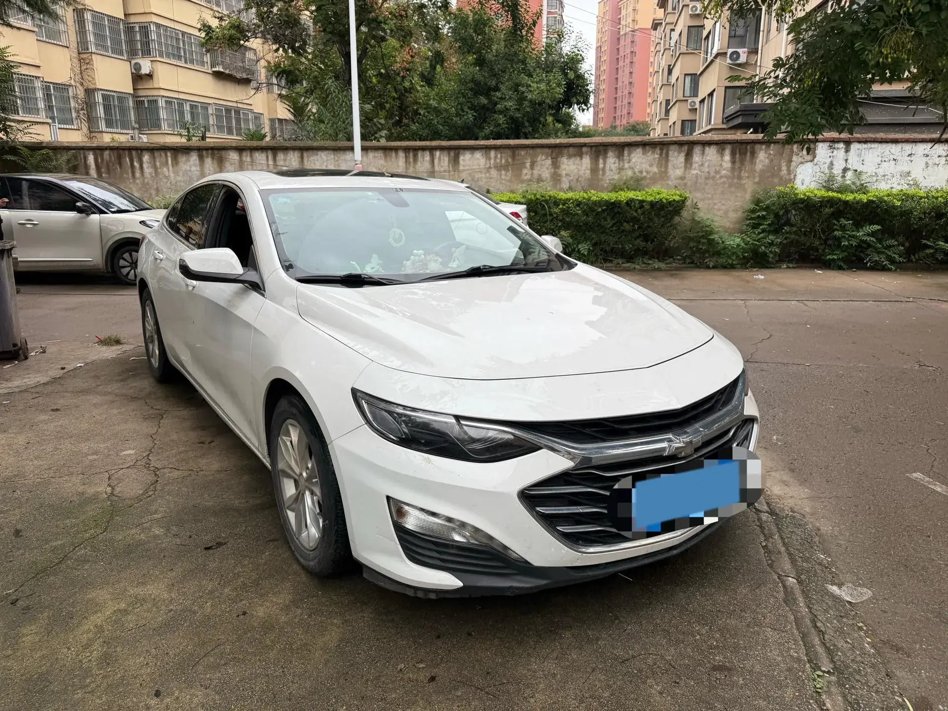 2019 CHEVROLET MALIBU thumbnail 2