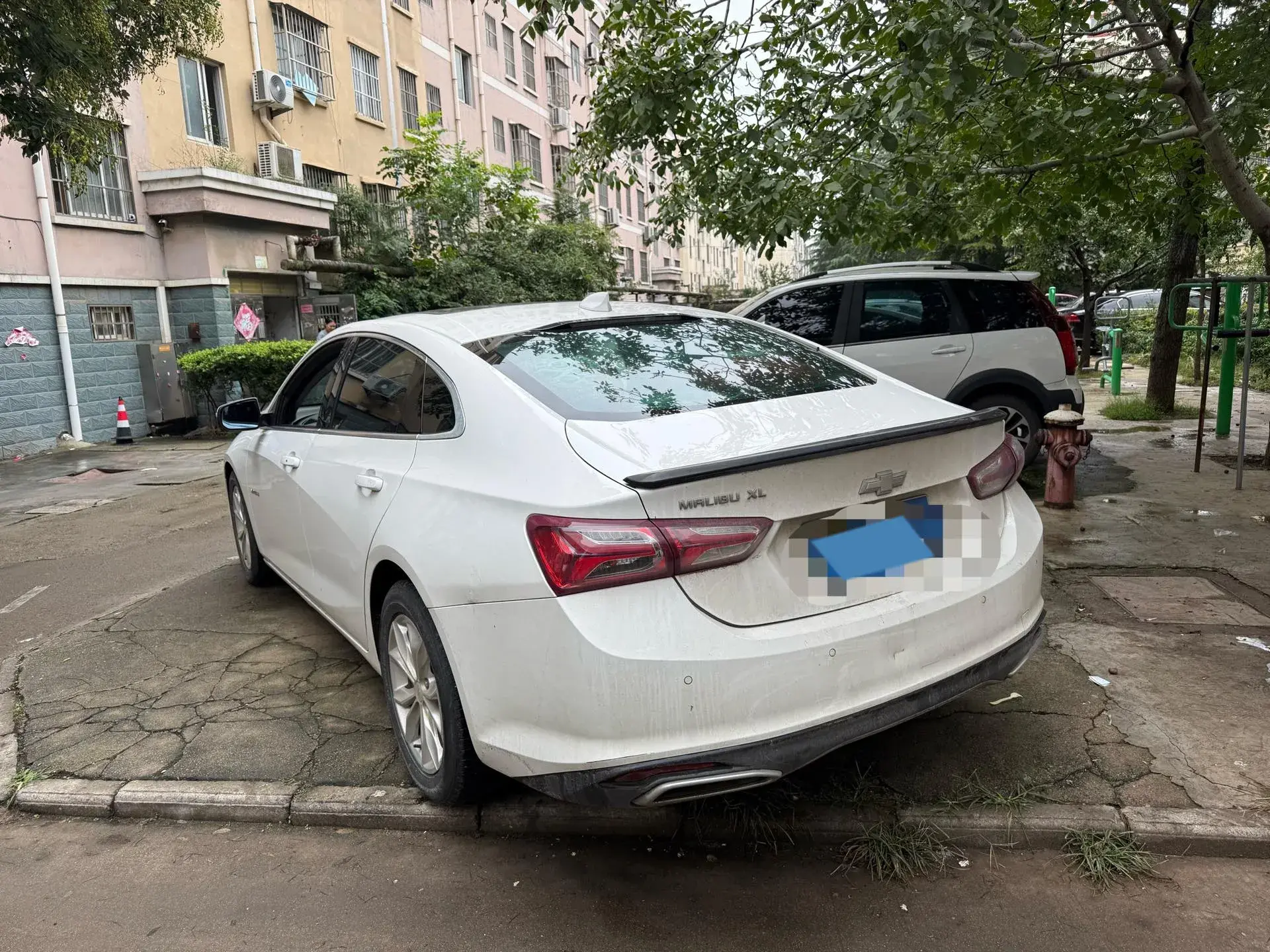 2019 CHEVROLET MALIBU thumbnail 4