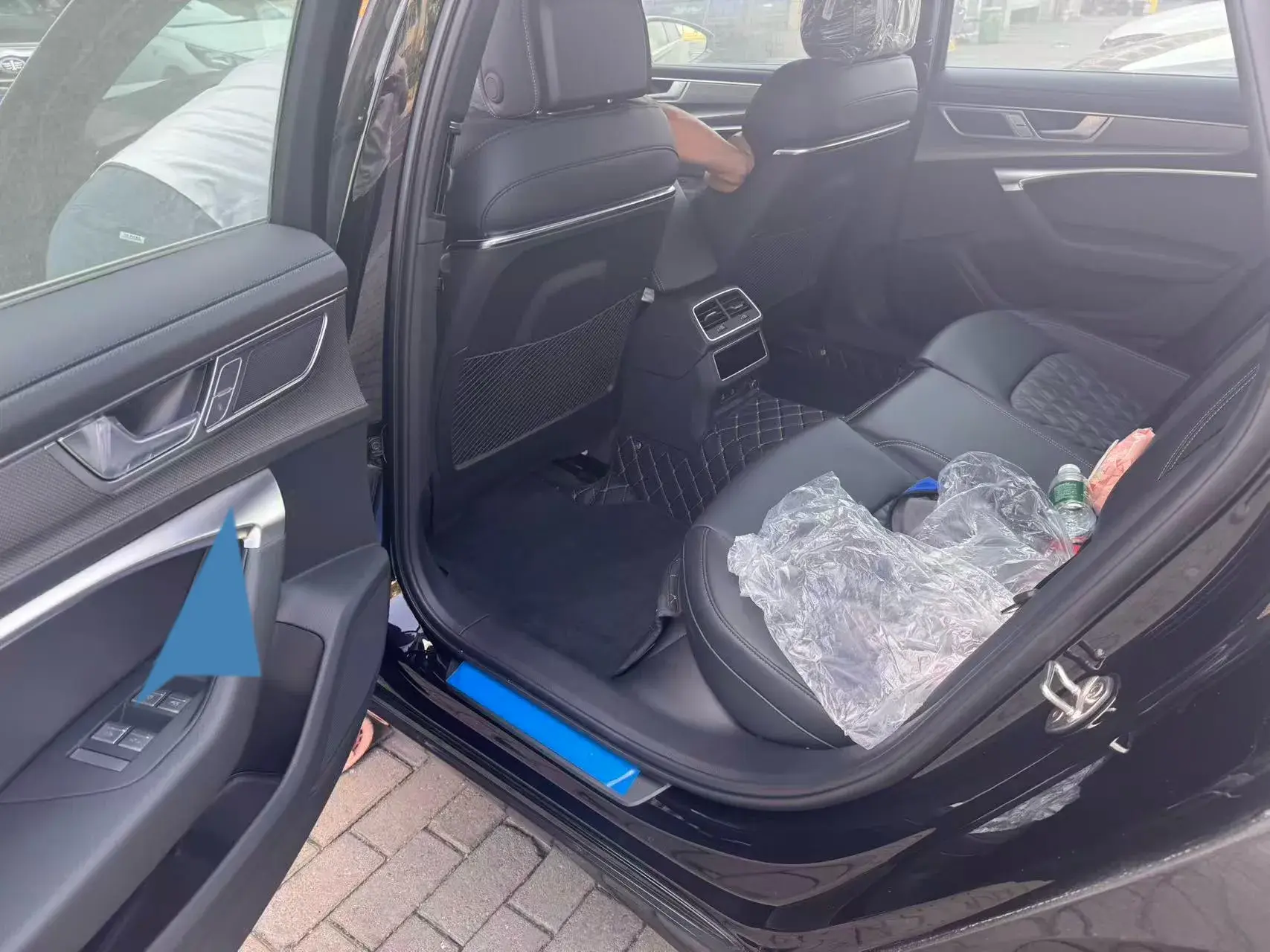 2025 AUDI A6L thumbnail 4