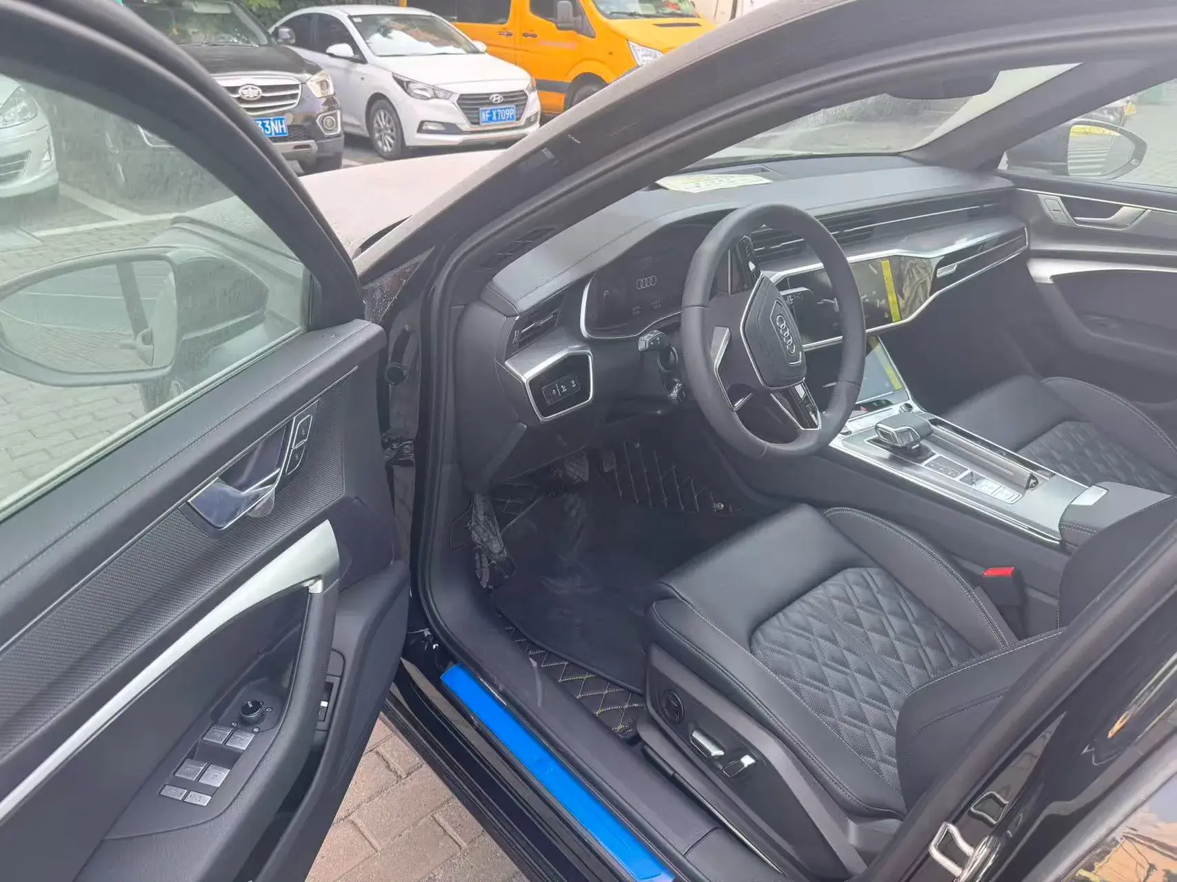 2025 AUDI A6L thumbnail 3