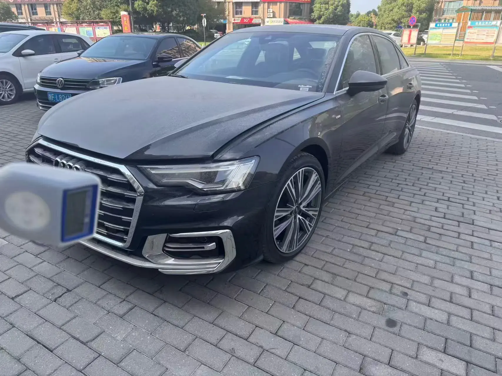 2025 AUDI A6L view 1