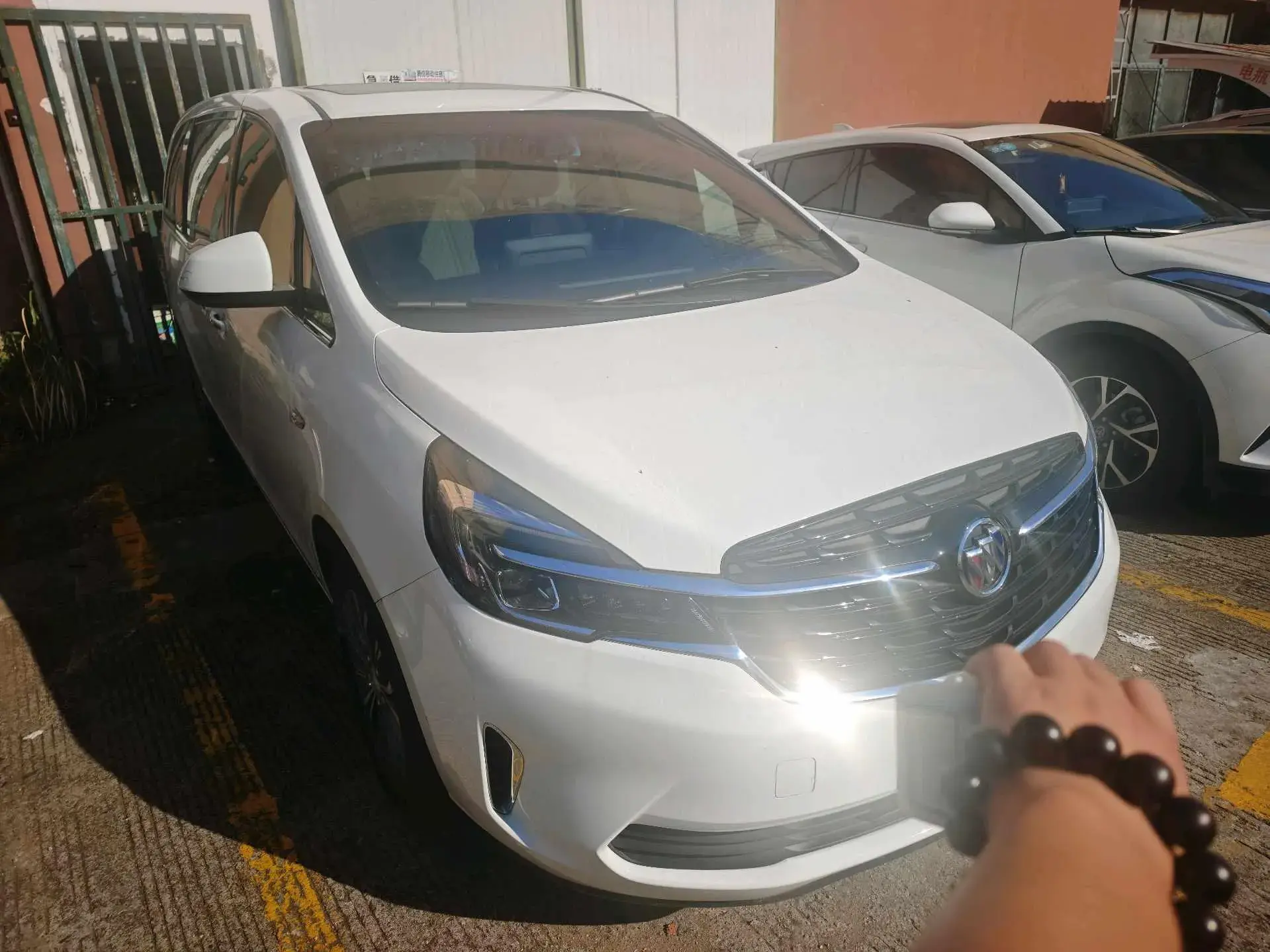 2021 BUICK GL8 thumbnail 3