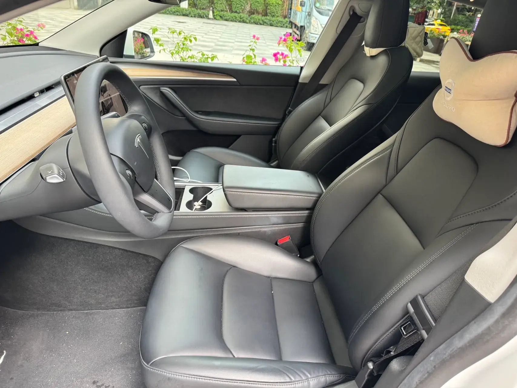 2022 TESLA MODEL thumbnail 3