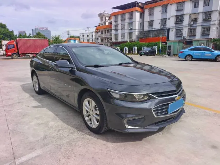 2018 CHEVROLET MALIBU thumbnail 3