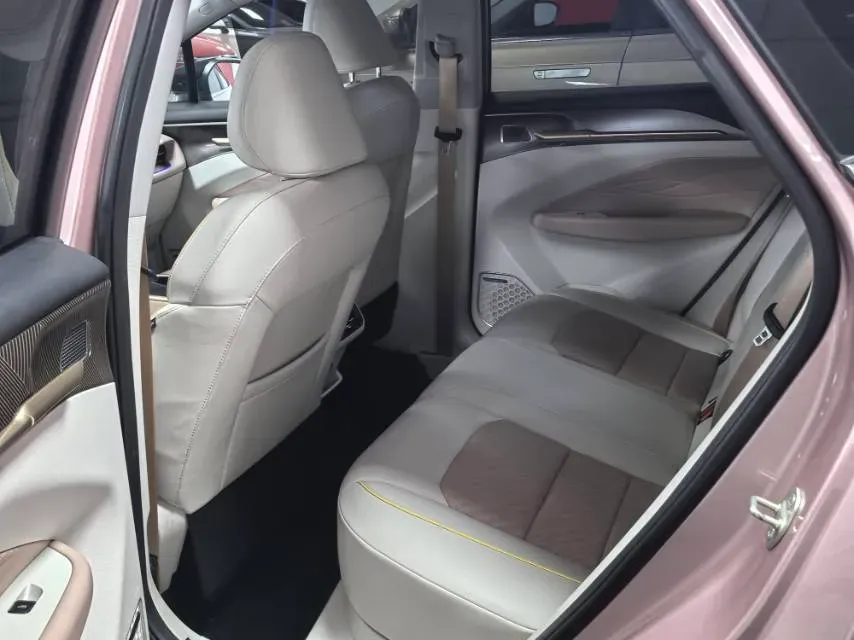 2022 Geometry M6 BEV 70KWH,autocango,china used car exporter,china ev exporter,chinese used car exporter,chinese used ev exporter