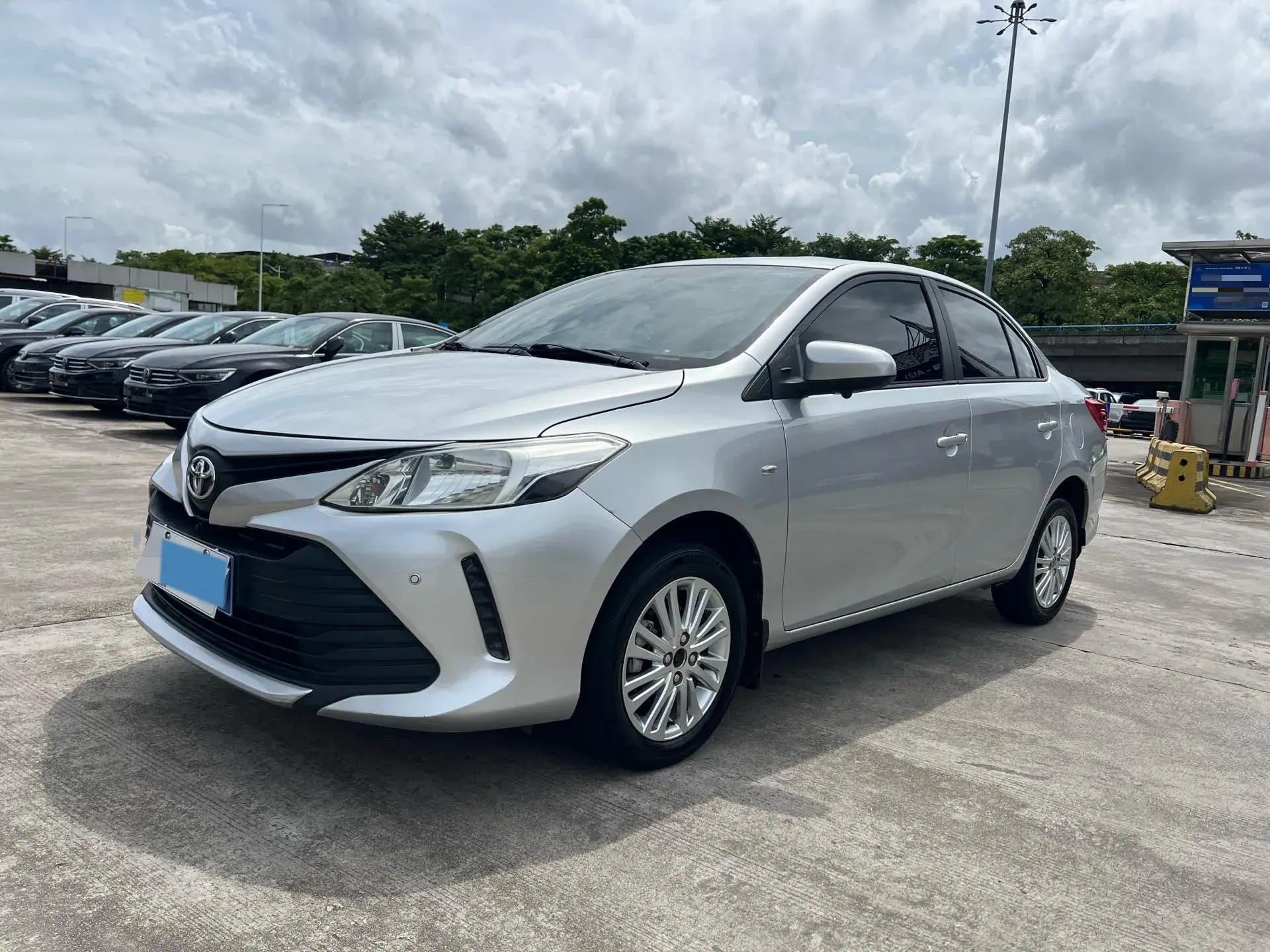 2017 TOYOTA VIOS view 1