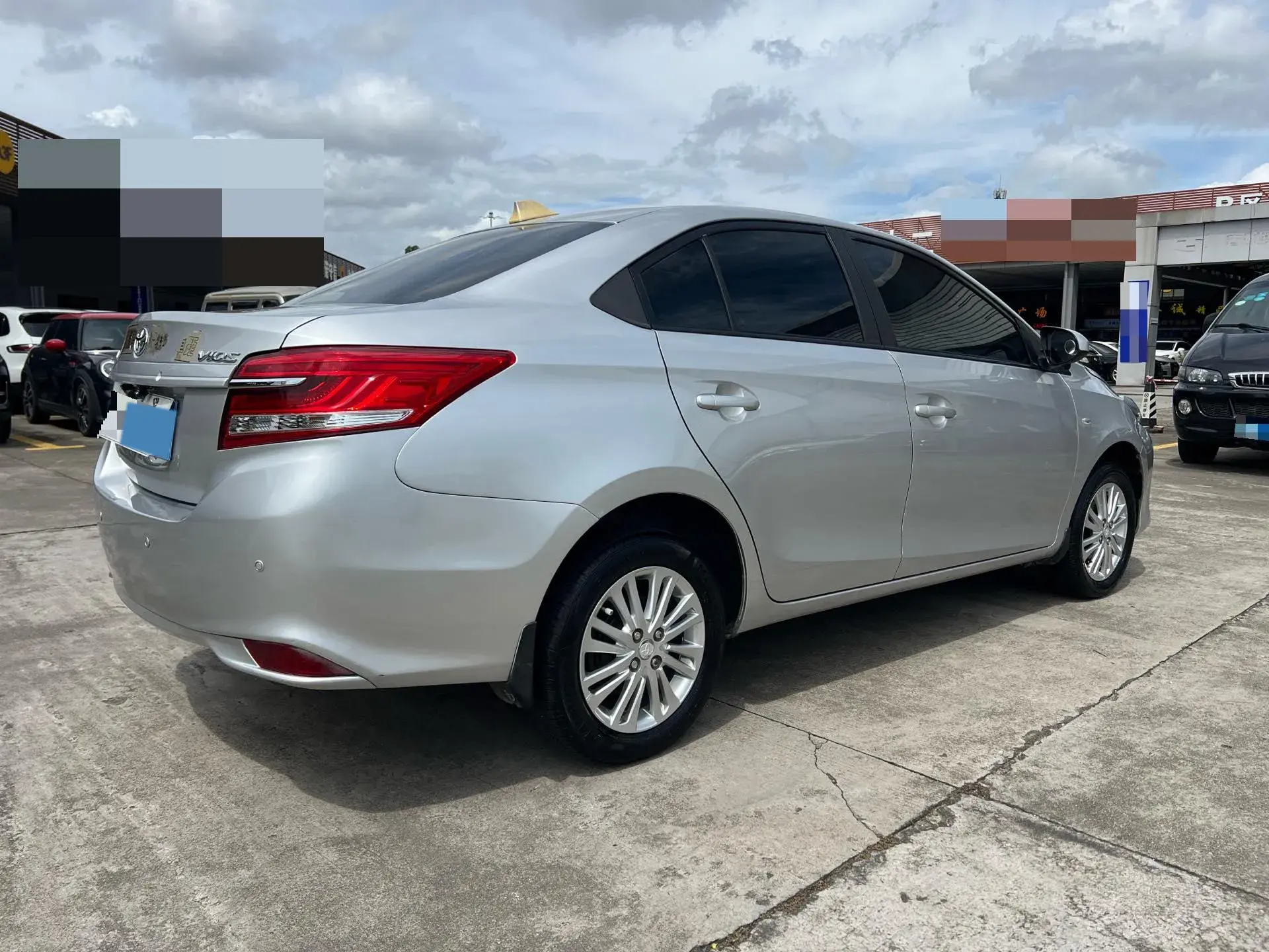 2017 TOYOTA VIOS thumbnail 4