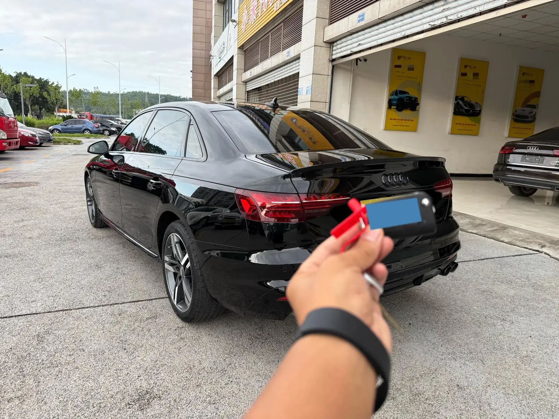 2020 AUDI A4L thumbnail 4