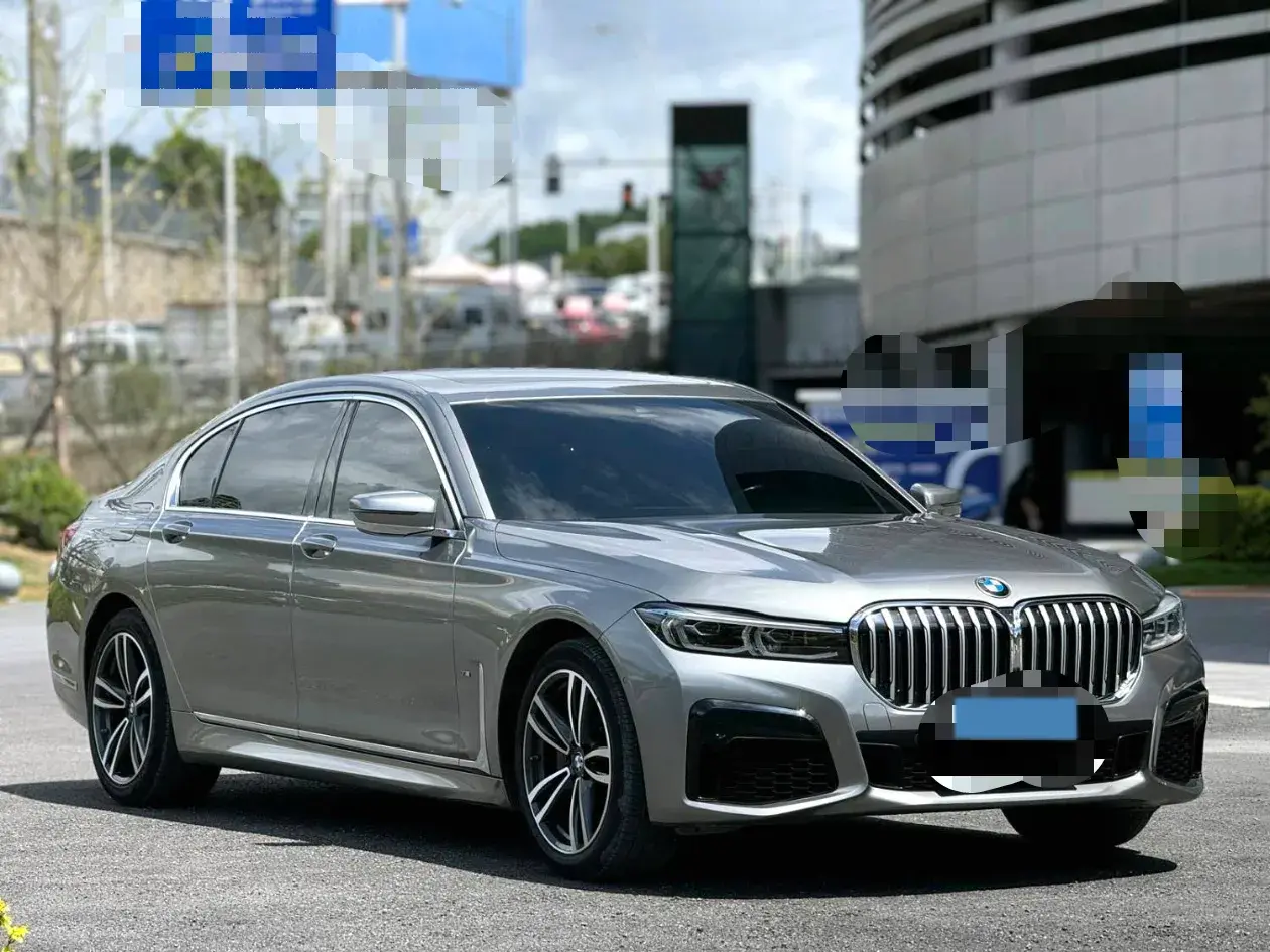 2021 BMW 7 thumbnail 3