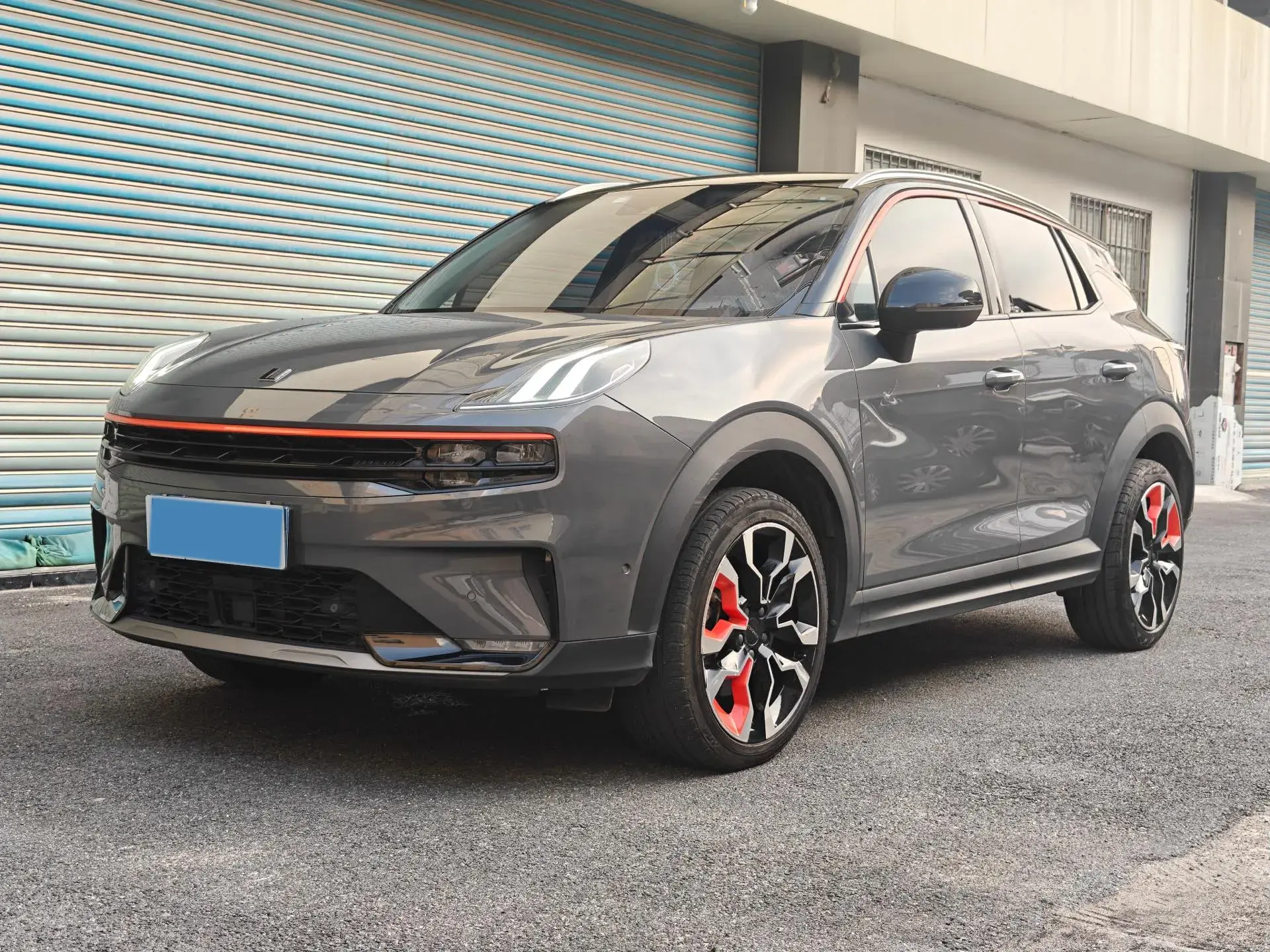 2020 LYNK&CO 06 view 1