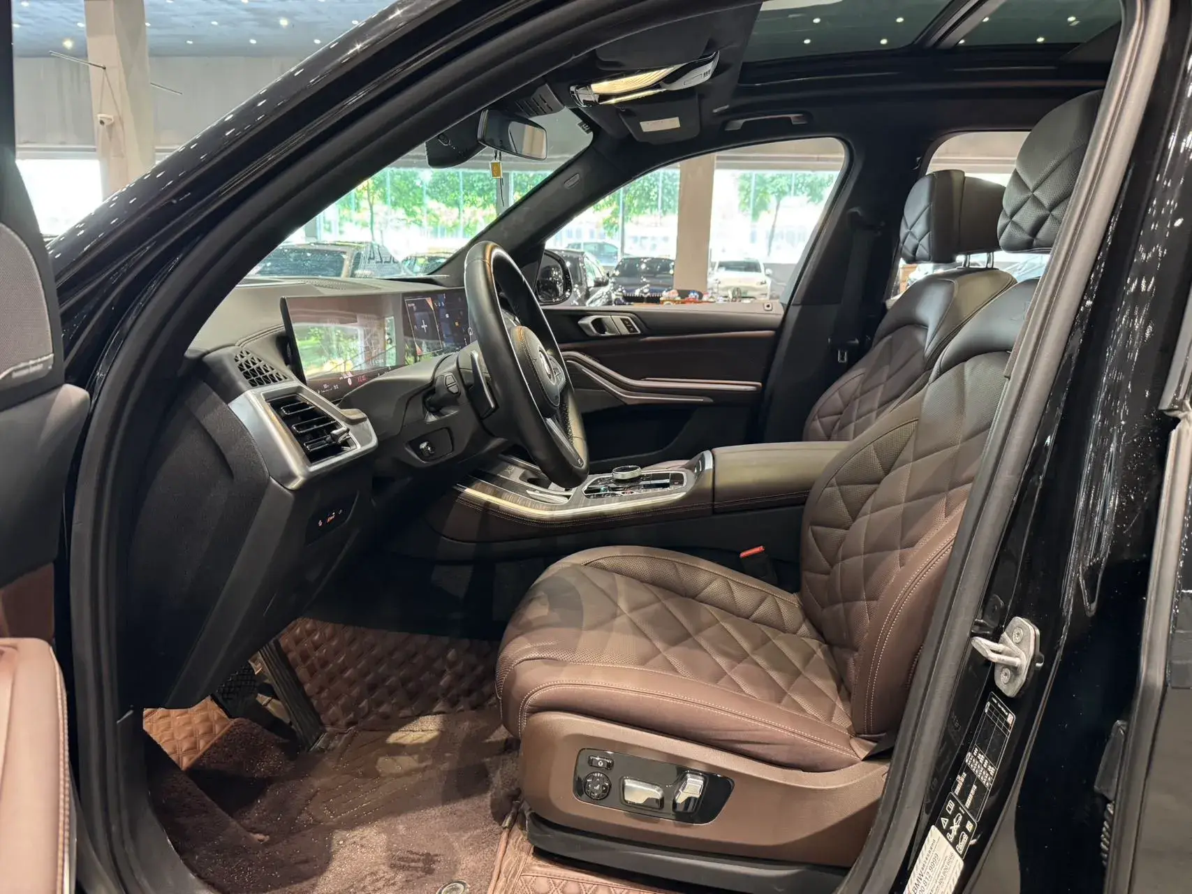 2023 BMW X5 thumbnail 4