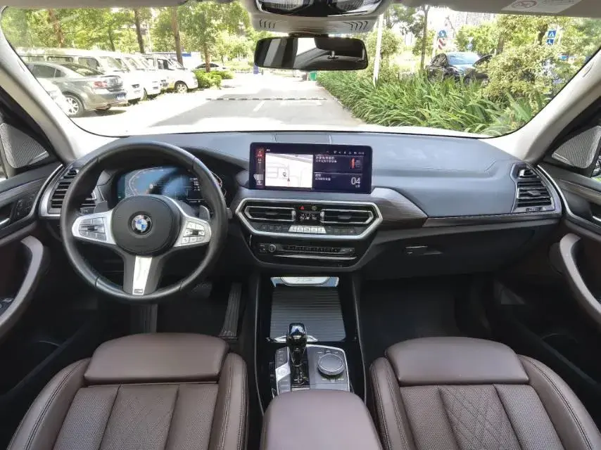 2022 BMW X3 thumbnail 3