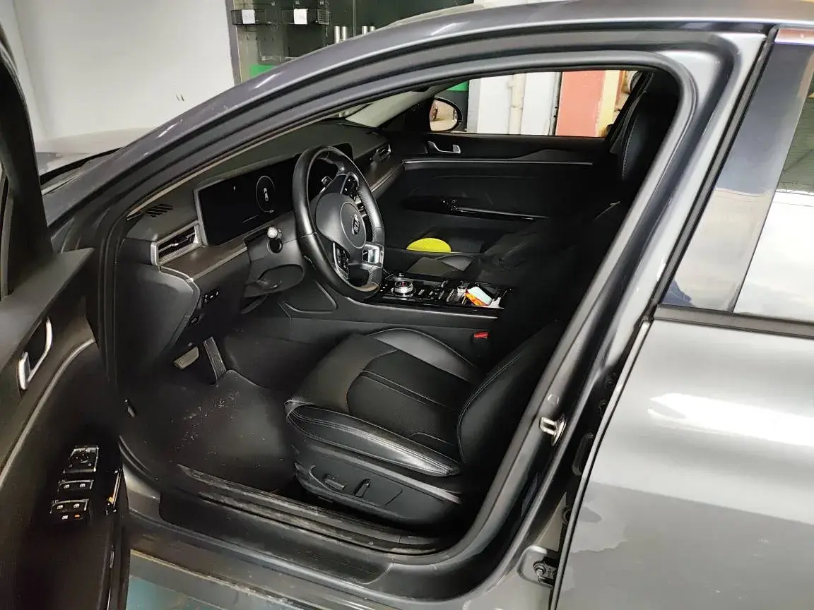 2020 KIA K5 thumbnail 4