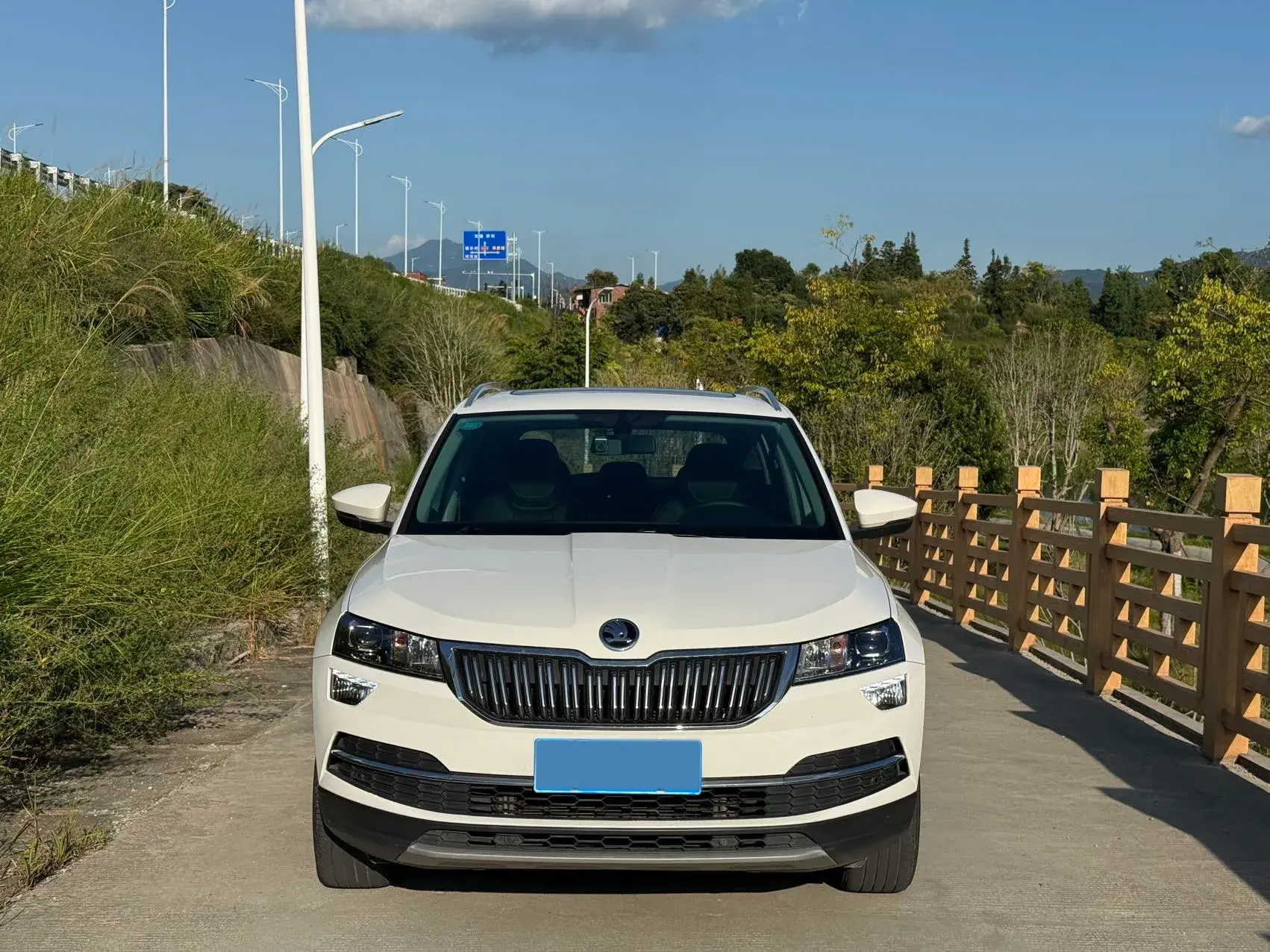 2019 SKODA KAROQ thumbnail 2