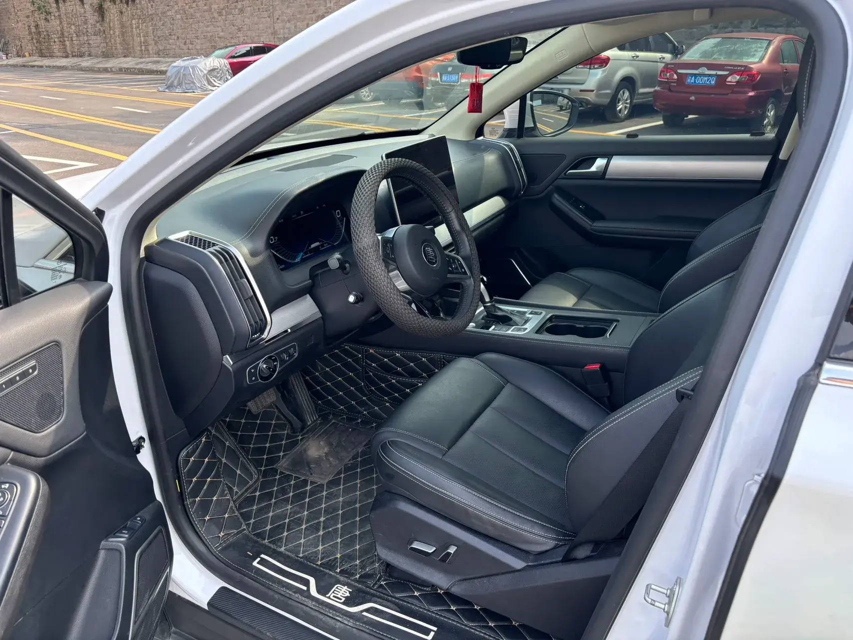 2019 BYD TANG thumbnail 4