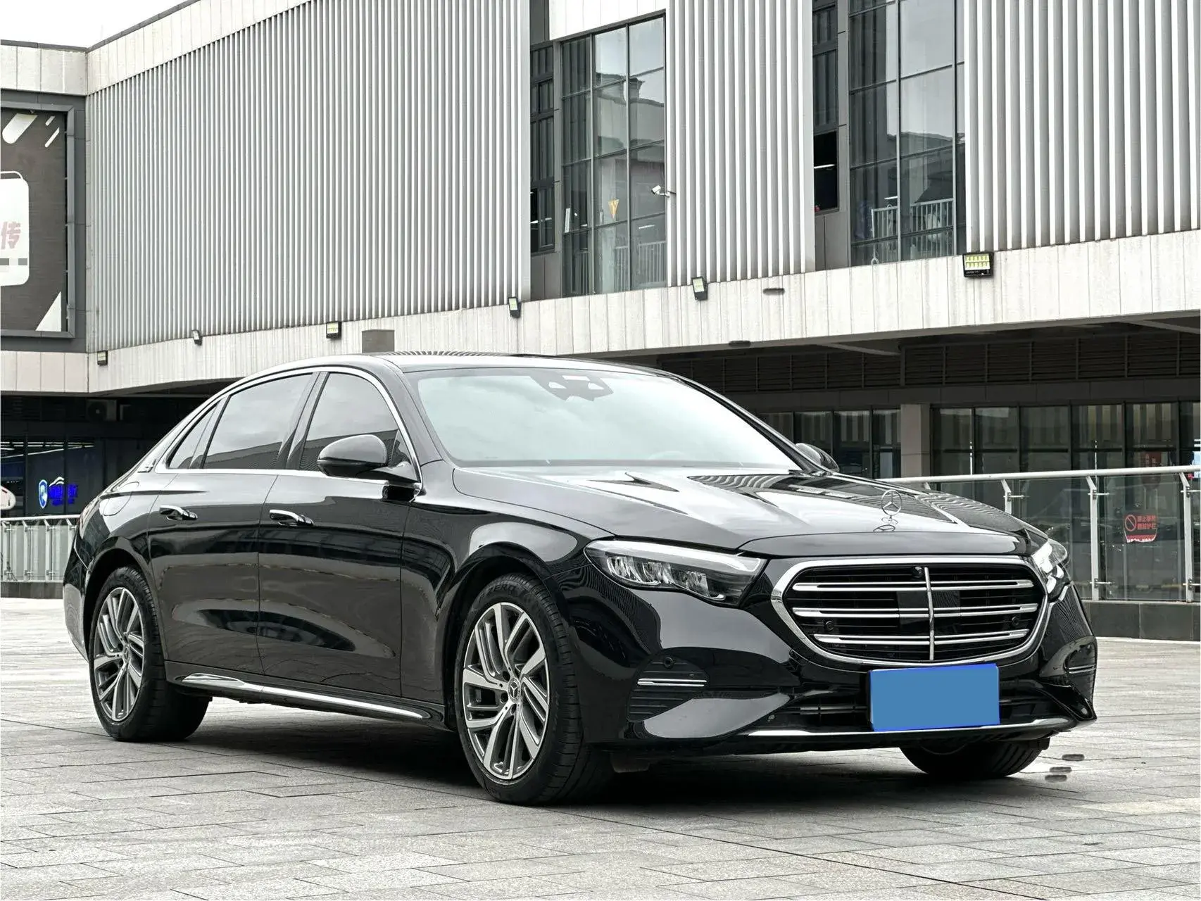 2024 MERCEDES-BENZ E thumbnail 3