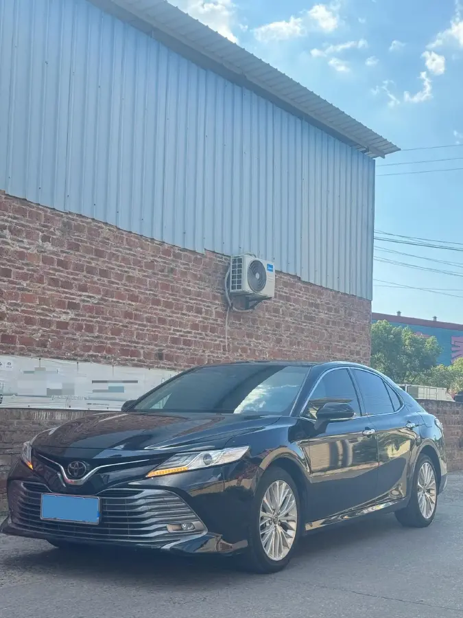 2019 Toyota Camry 2.5L 209HP L4 8AT