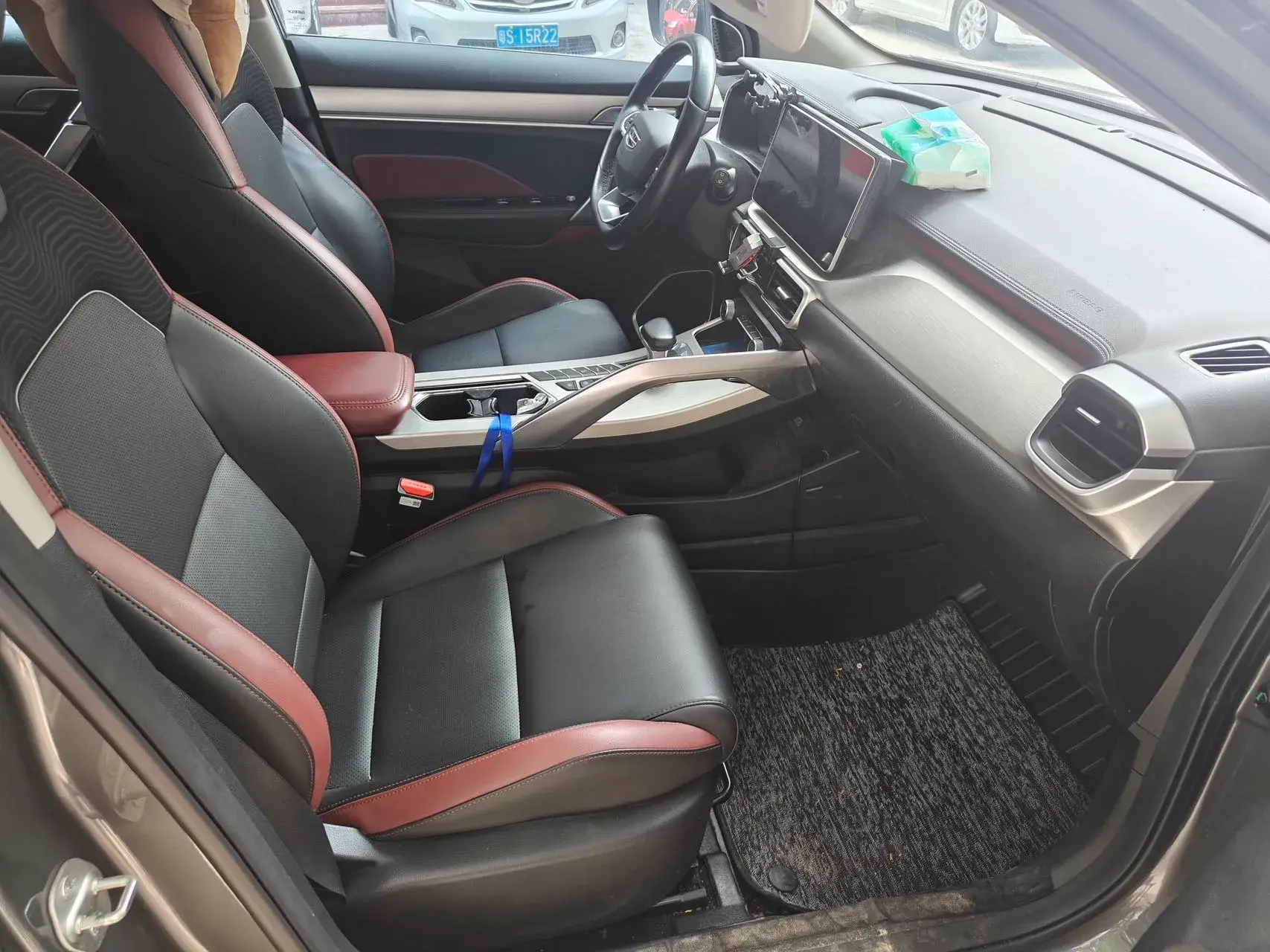 2021 GEELY COOLRAY thumbnail 3