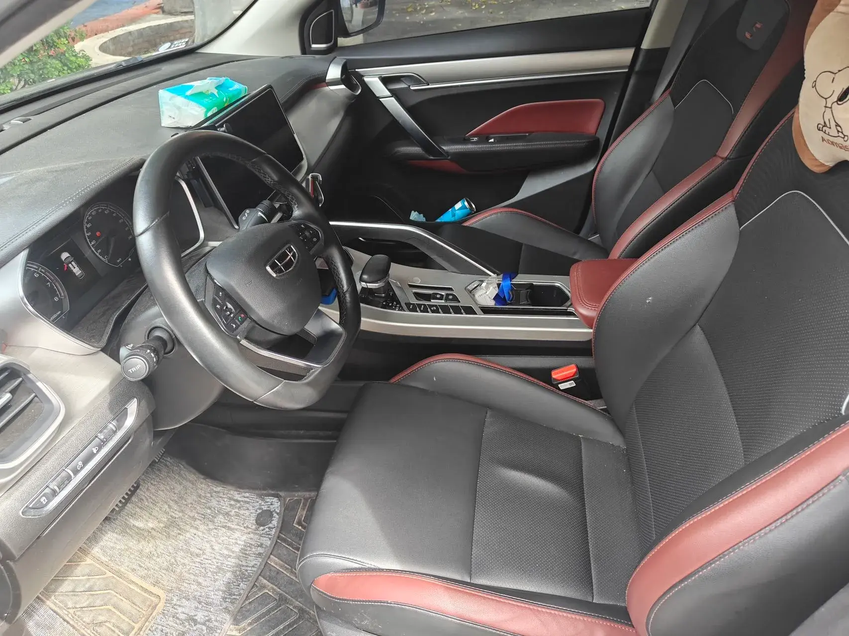 2021 GEELY COOLRAY thumbnail 2