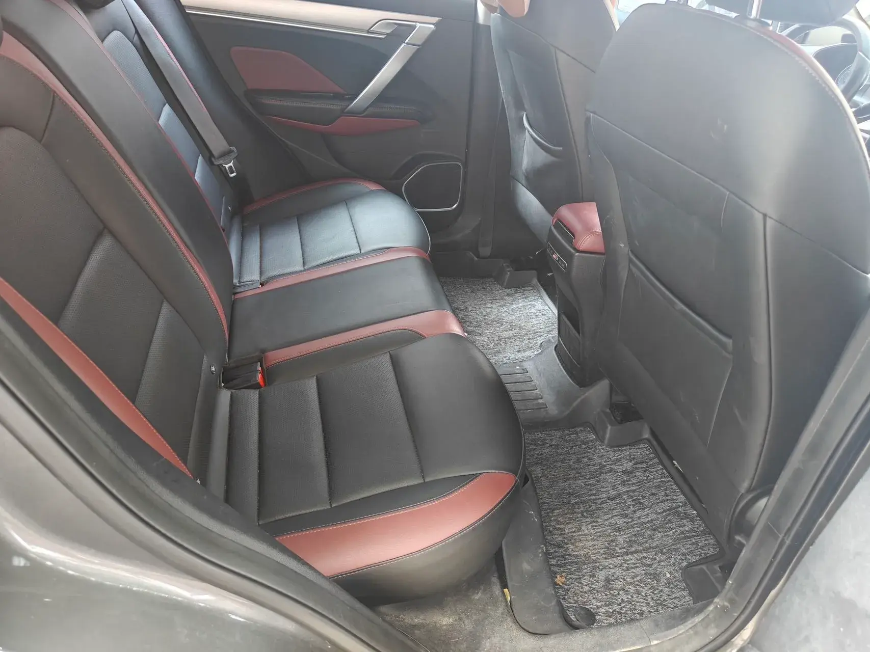 2021 GEELY COOLRAY thumbnail 4