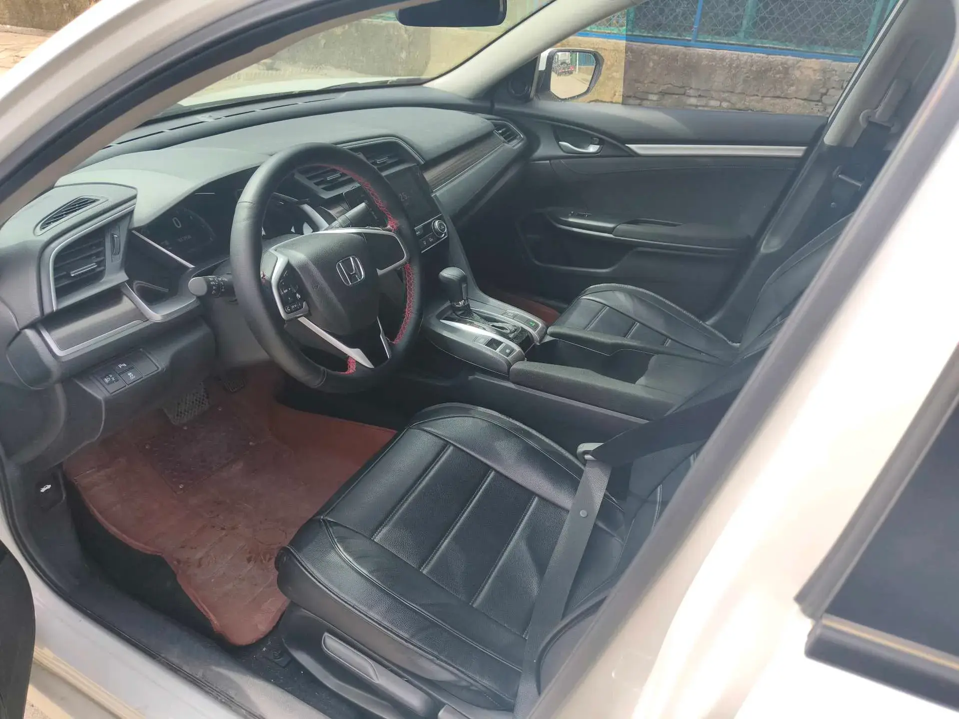 2019 HONDA CIVIC thumbnail 4