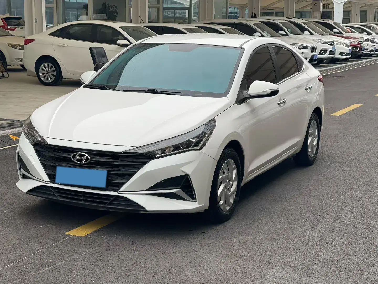 2020 HYUNDAI VERNA view 1