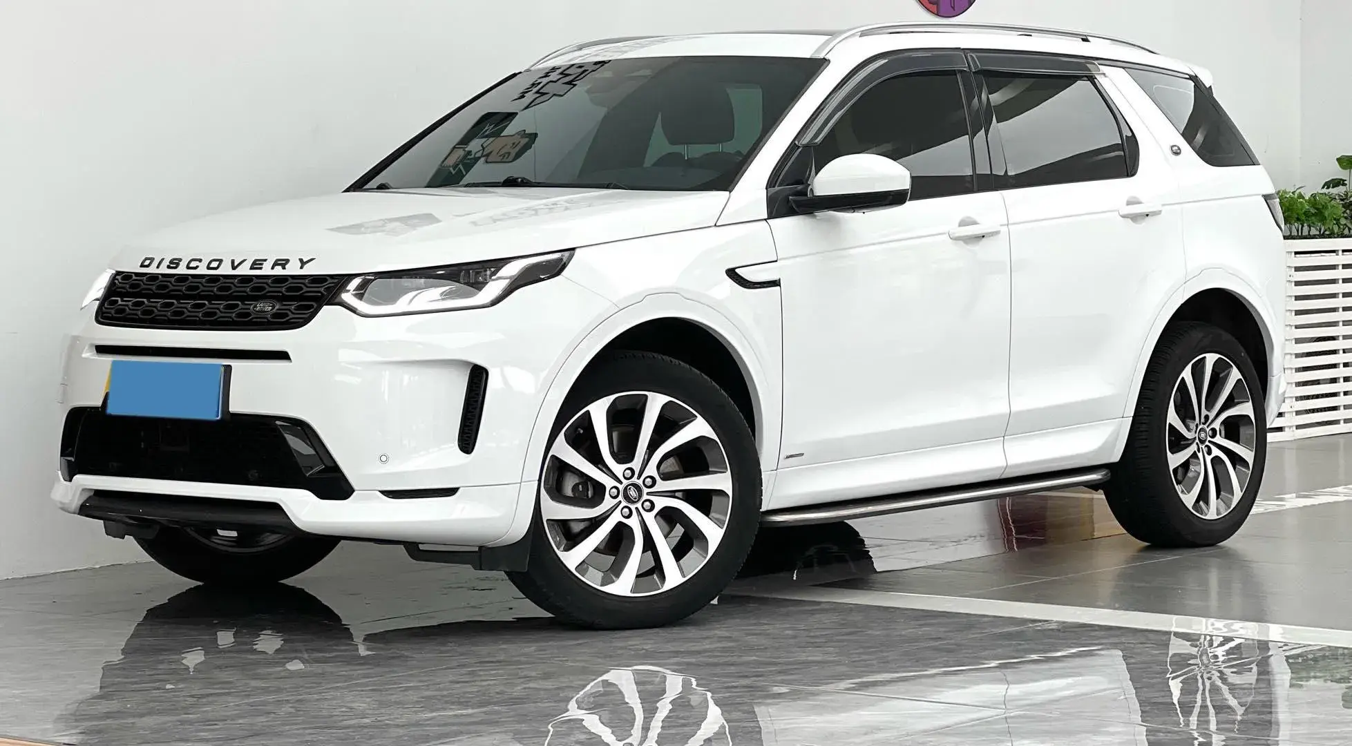 2022 LAND ROVER view 1