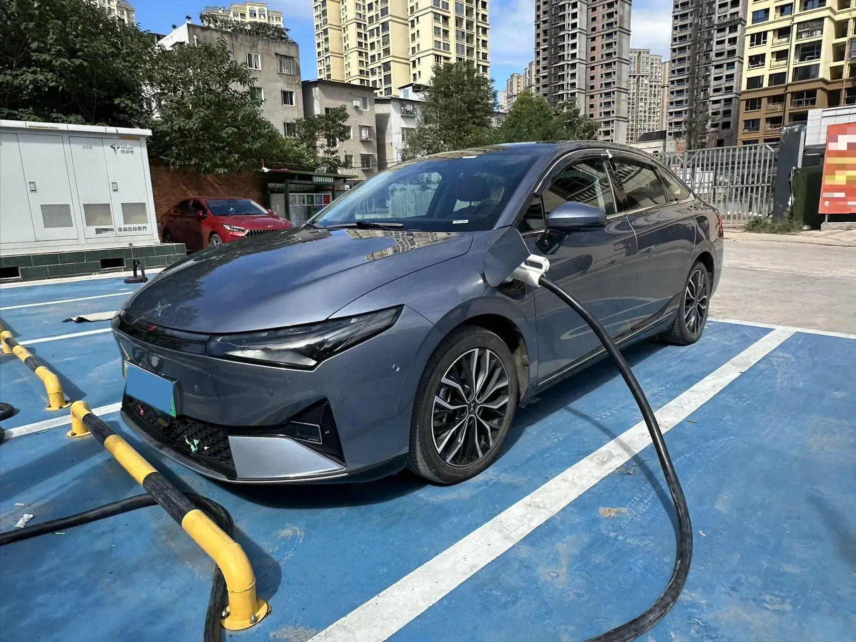 2021 XPENG P5 view 1