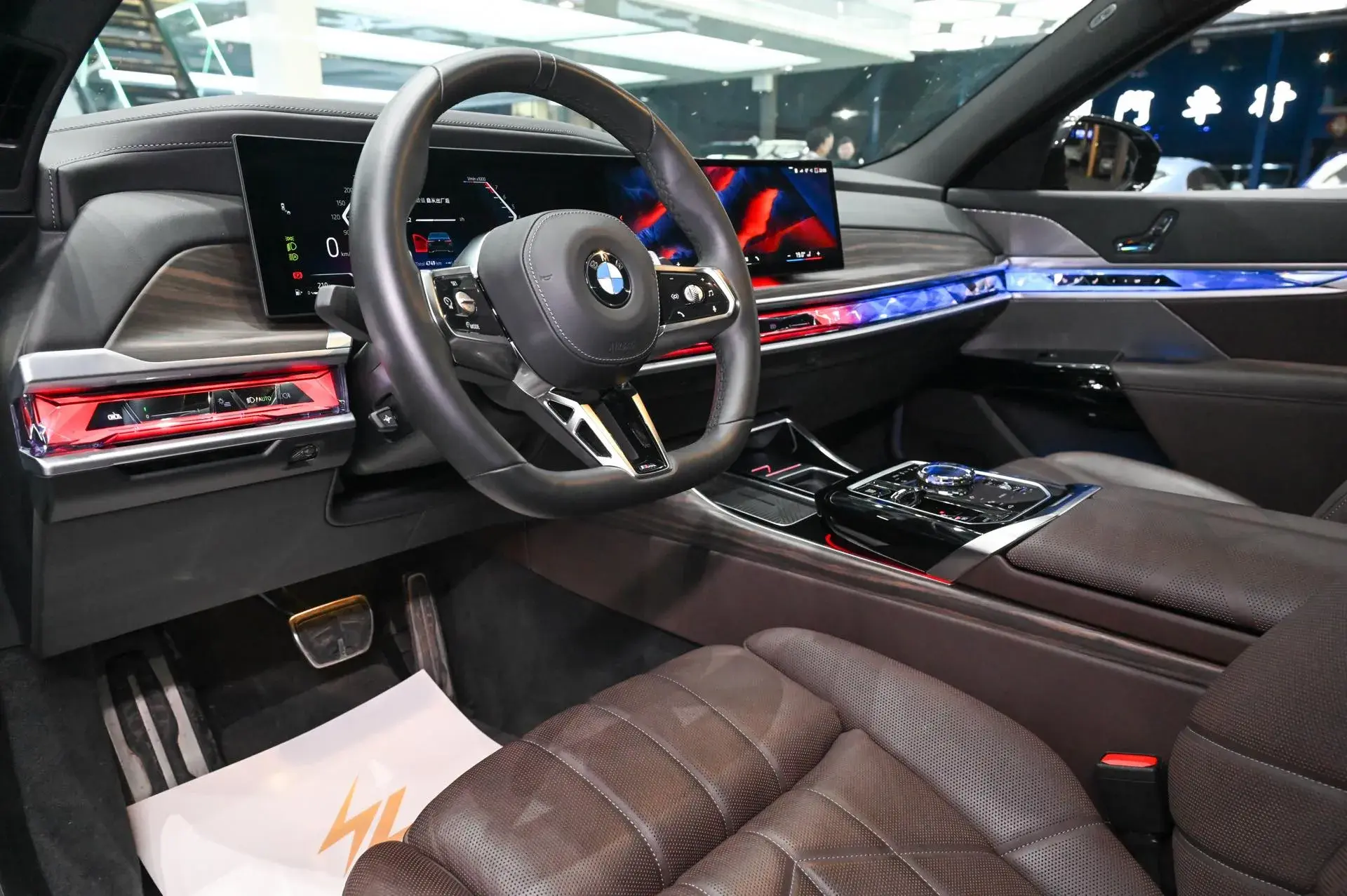 2023 BMW 7 thumbnail 4