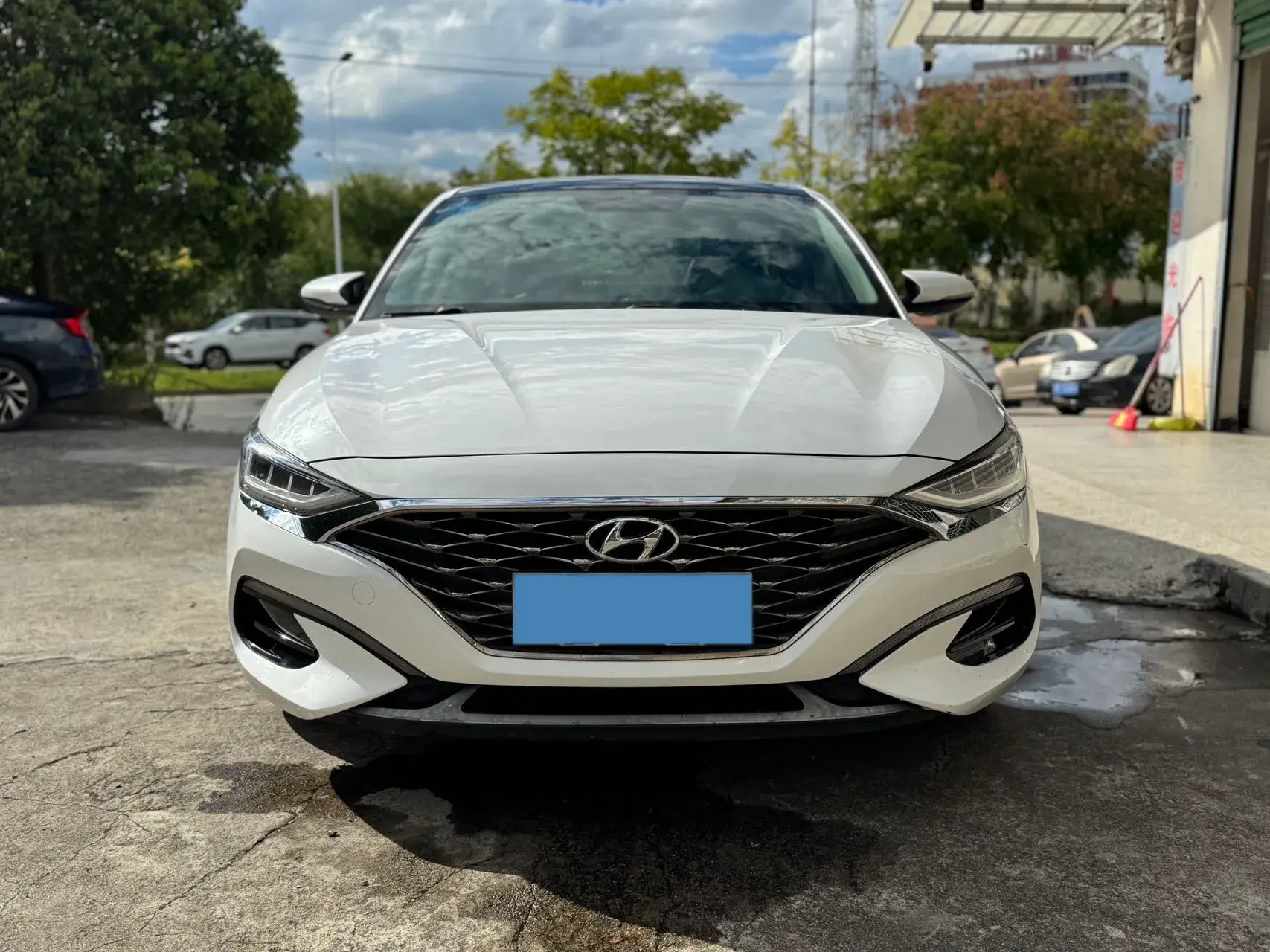 2019 HYUNDAI LA thumbnail 2
