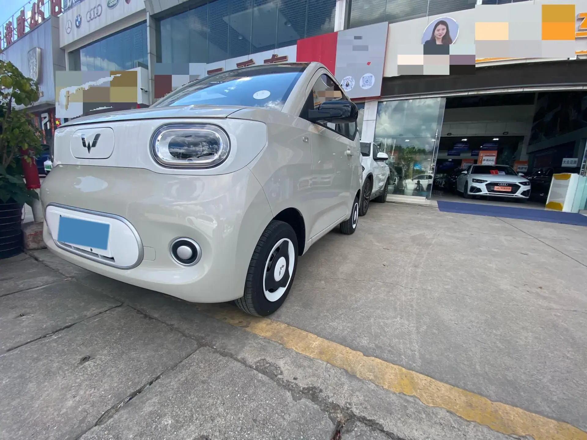 2024 WULING HONGGUANG view 1