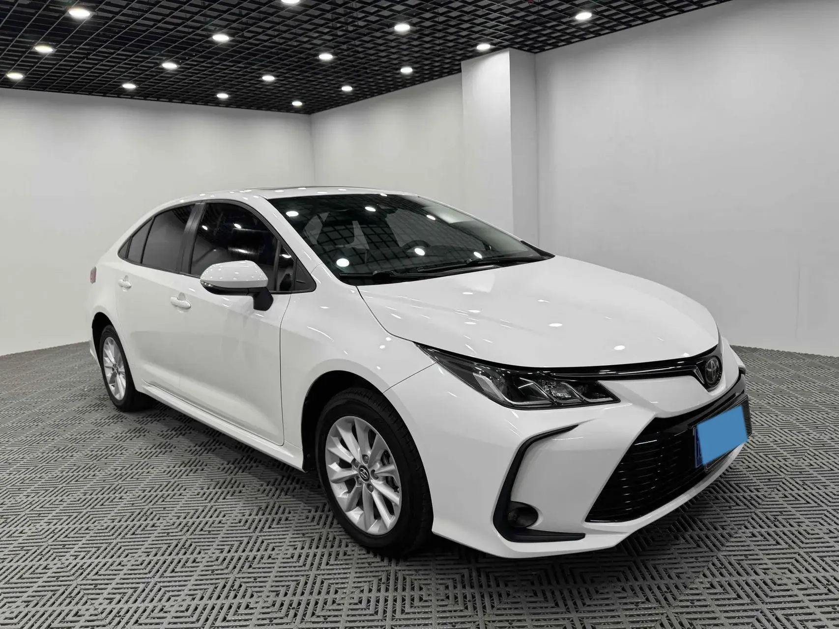 2021 TOYOTA COROLLA thumbnail 2