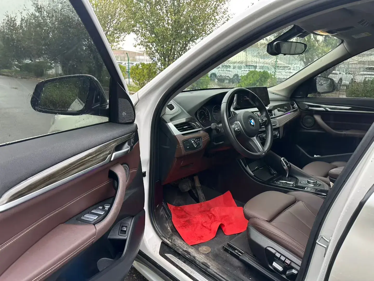 2022 BMW X1 thumbnail 4