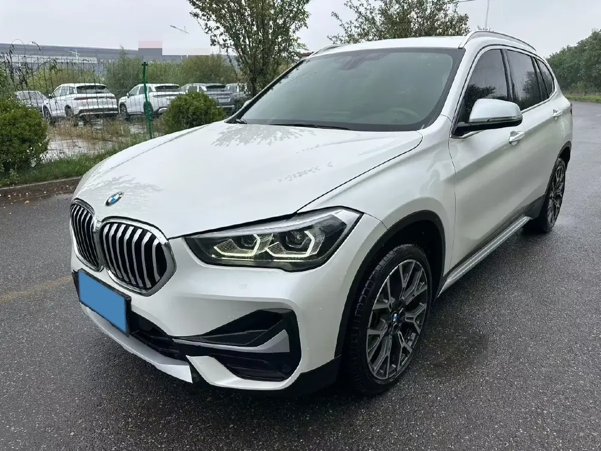 2022 BMW X1 2.0T 192HP L4 8AT