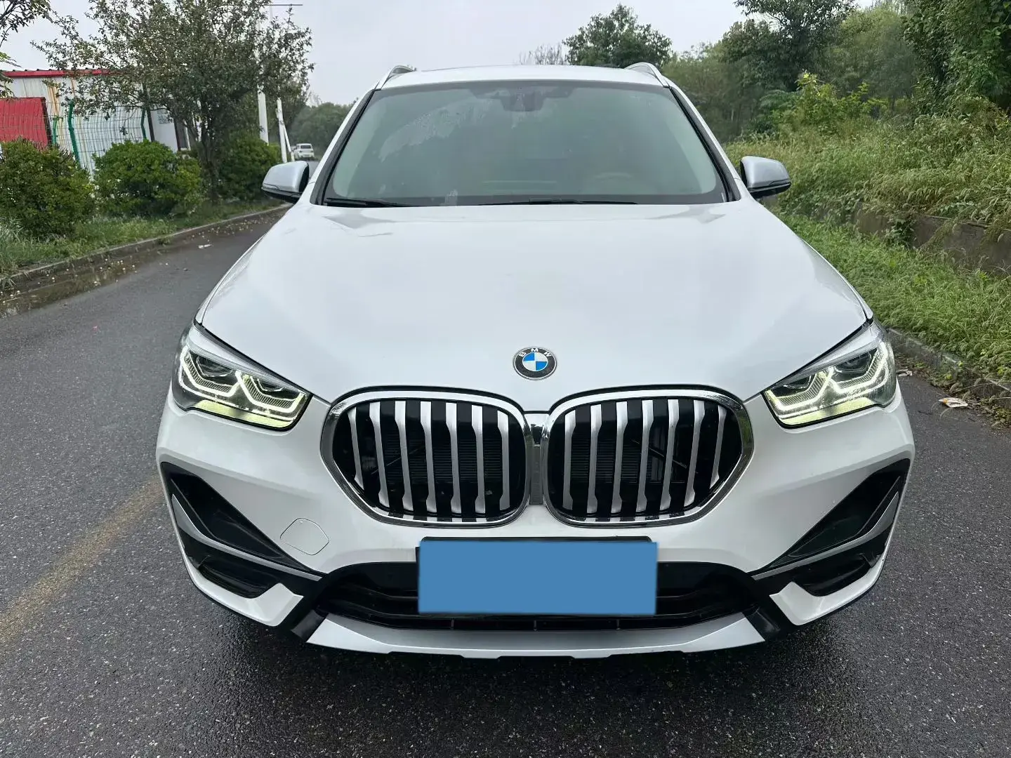 2022 BMW X1 thumbnail 2