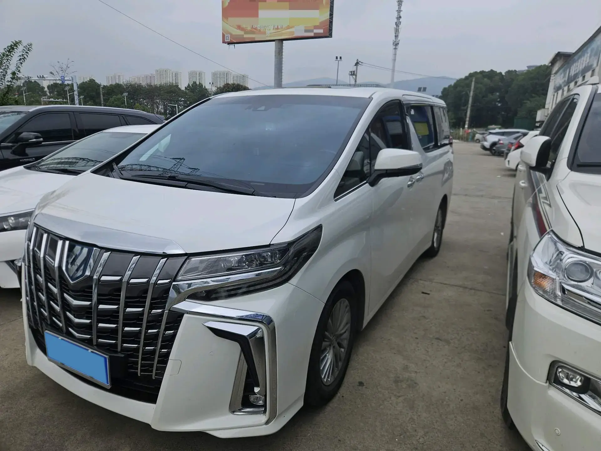 2020 TOYOTA ALPHARD view 1
