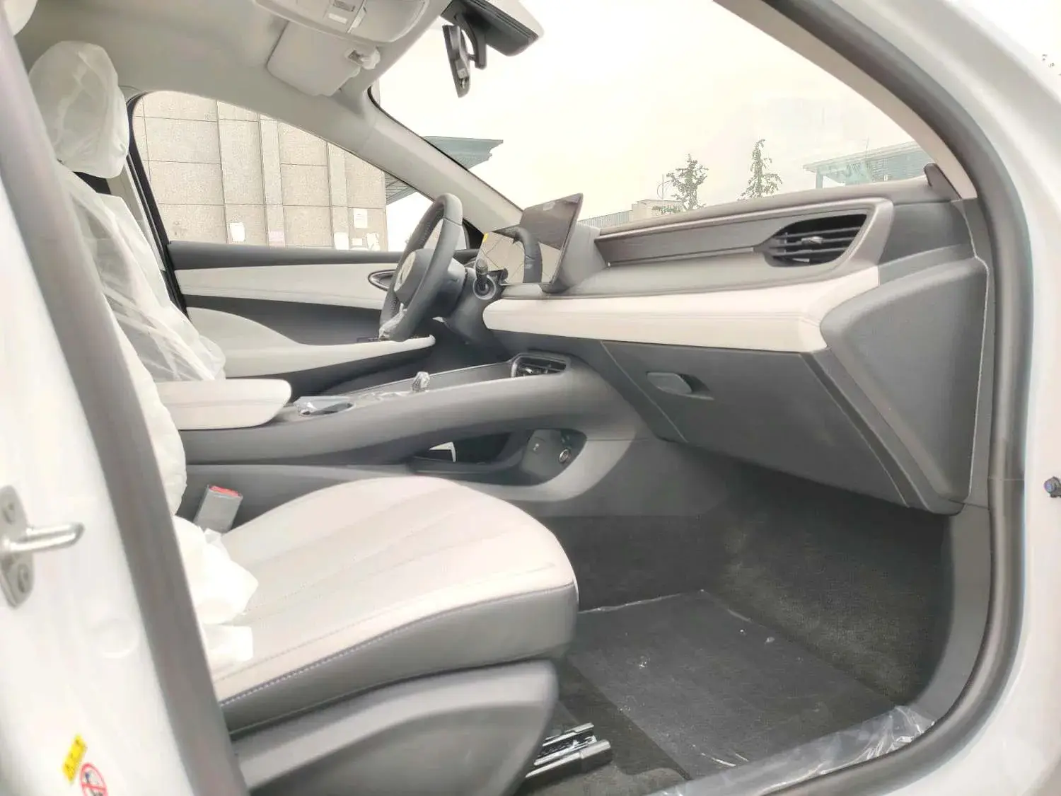 2025 BYD SEAL05 thumbnail 4