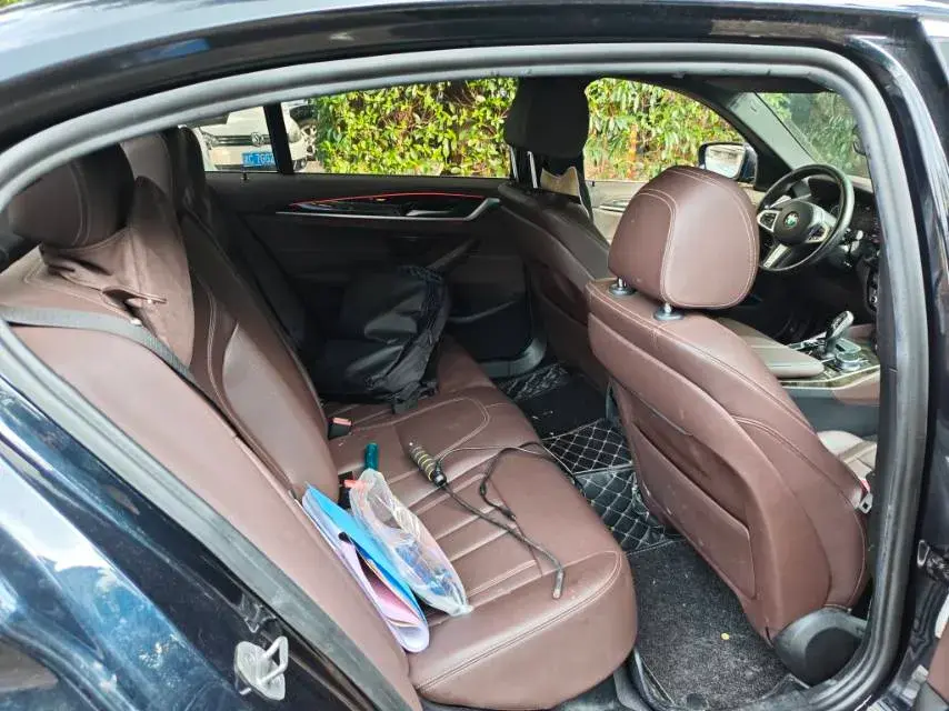 2020 BMW 5 thumbnail 4