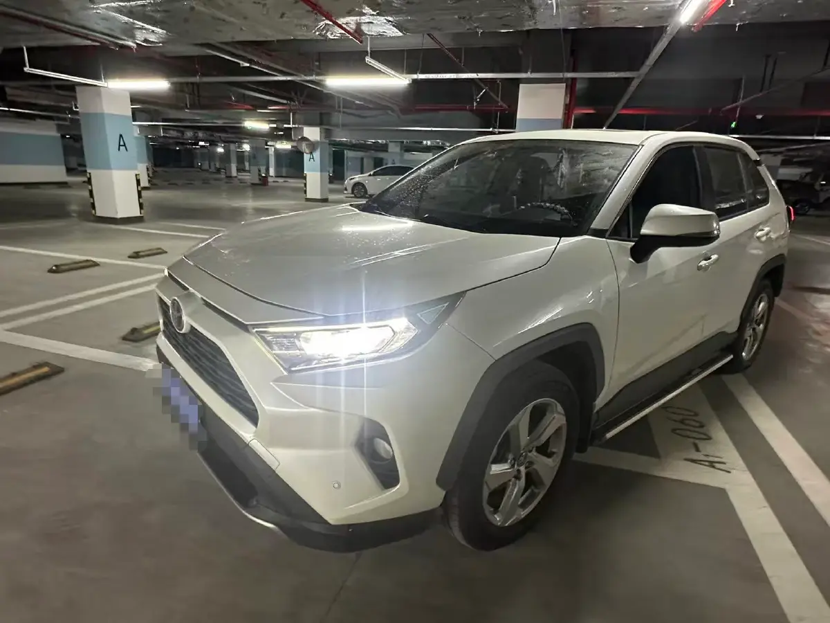 2020 Toyota RAV4 2.0L 171HP L4 CVT
