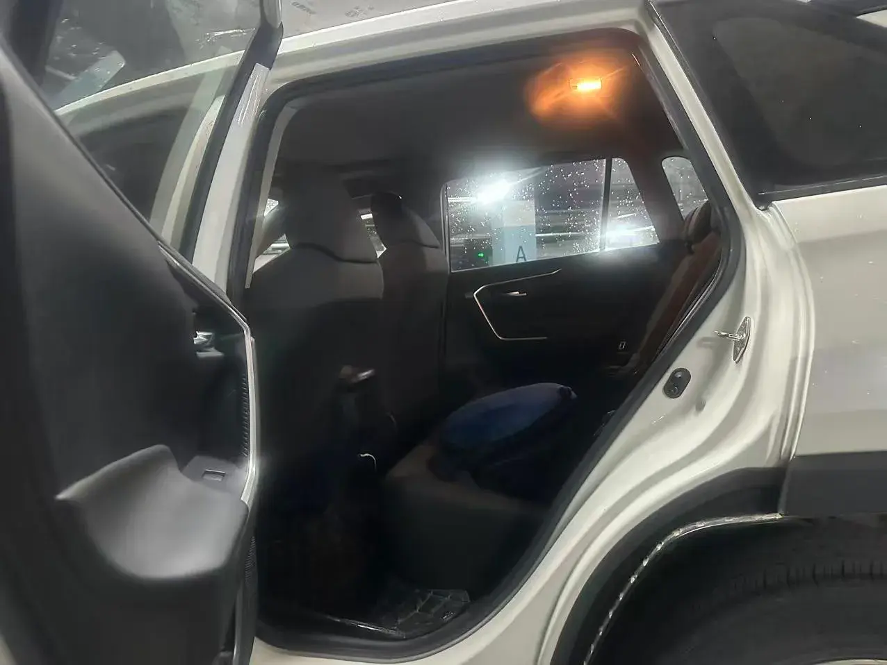 2020 TOYOTA RAV4 thumbnail 2